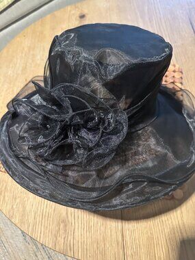 OS Saferin Black hat-Perfect for the Kentucky Derby